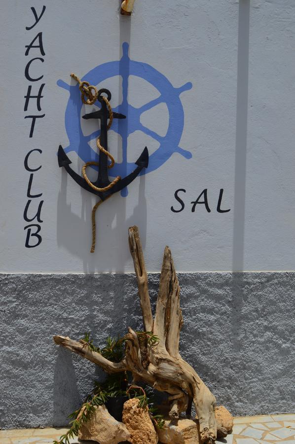 مبيت وإفطار Palmeira Yacht Club Sal المظهر الخارجي الصورة